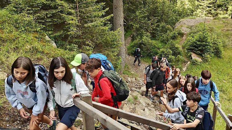 I ragazzi del campo estivo a Telves: un'estate speciale tutti insieme