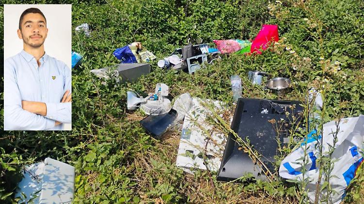 L'area verde ridotta a discarica a cielo aperto