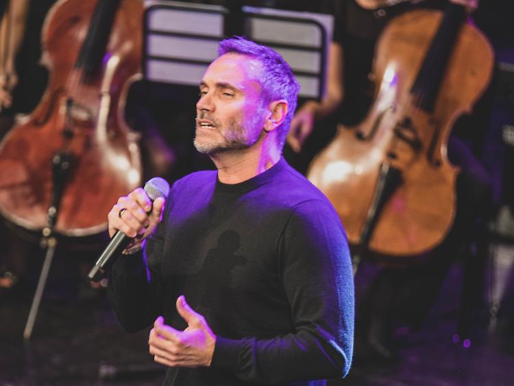 Nek in concerto a Villanova, trent’anni di vita e musica