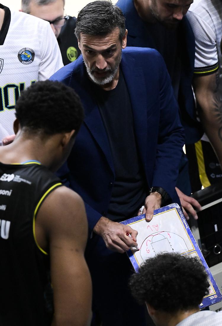 'Vanoli senza paura contro gli squali'