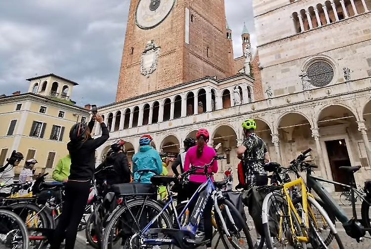 Cremona in sella: +10% di presenze estive grazie al cicloturismo