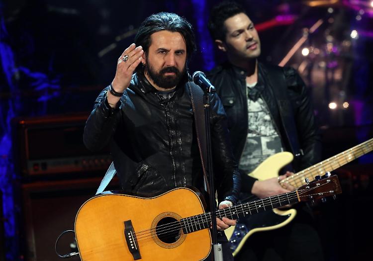 Omar Pedrini al Music Factory per una serata dedicata ai Timoria