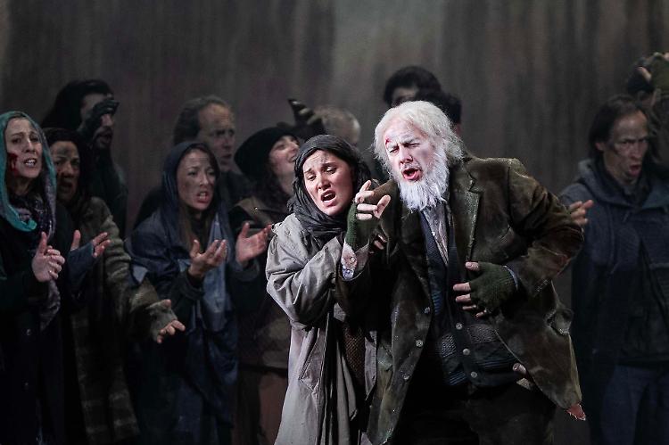 #DIRITTODICRITICA: 'Nabucco', vota l'autore della recensione migliore